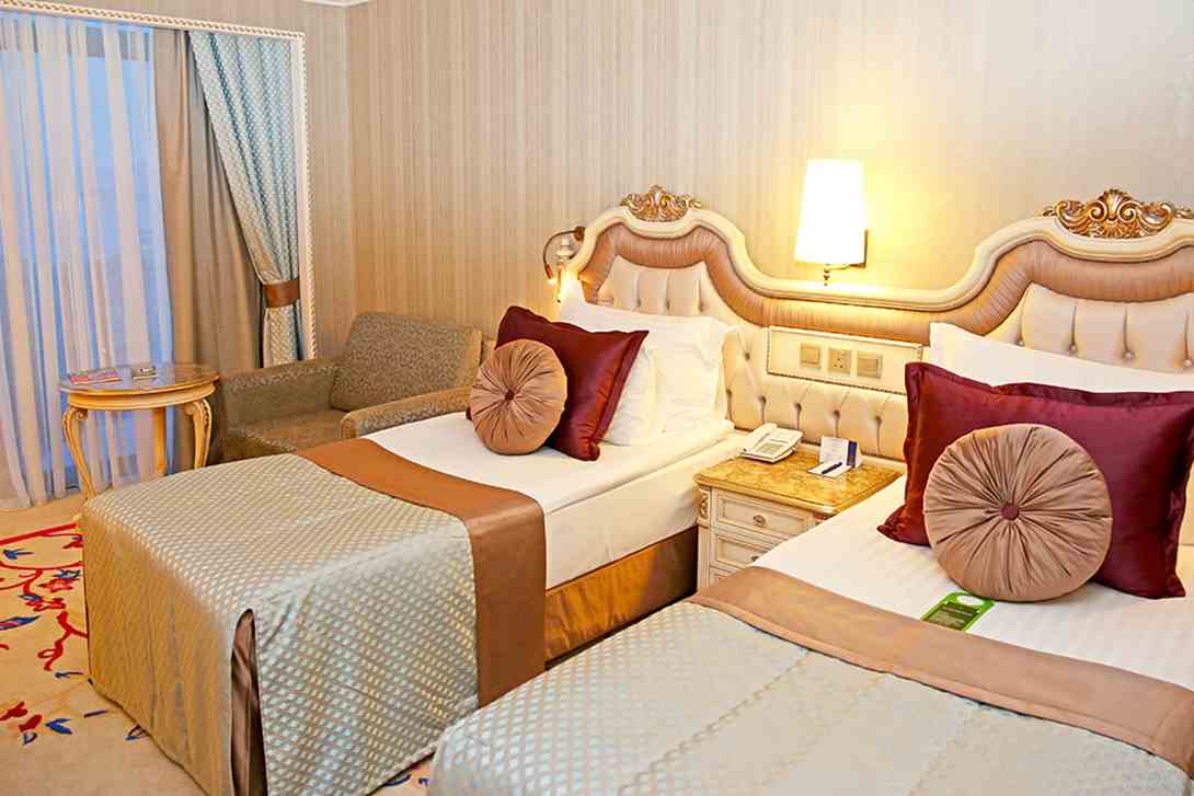 42 merit crystal hotel twin room