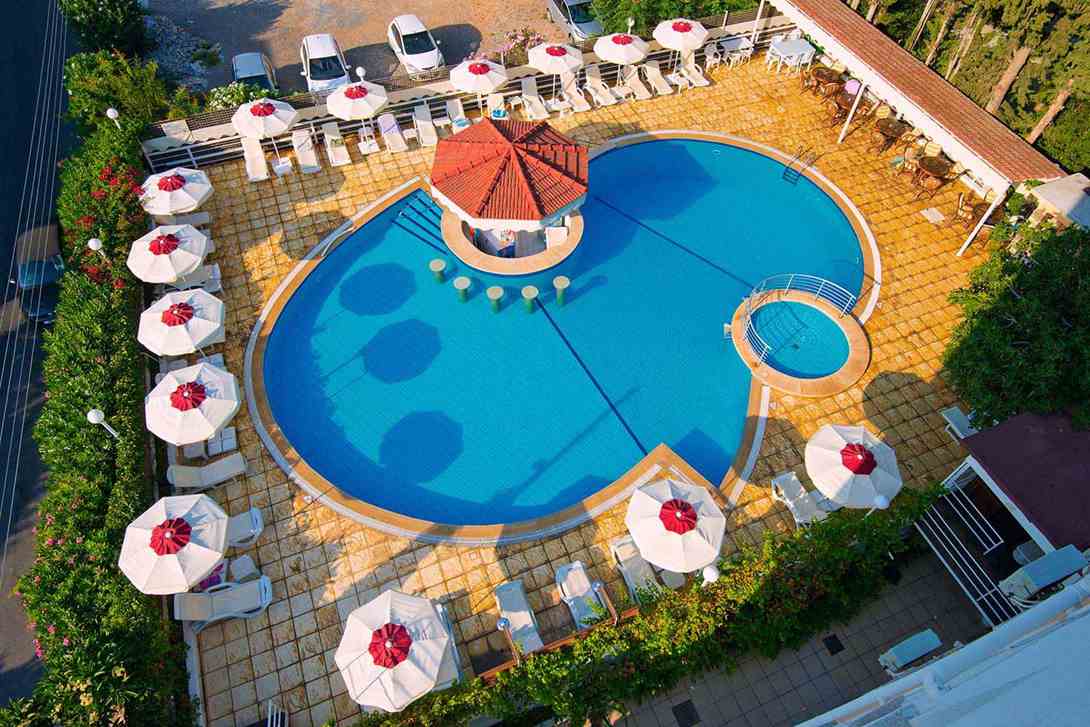 sammys hotel swimming pool