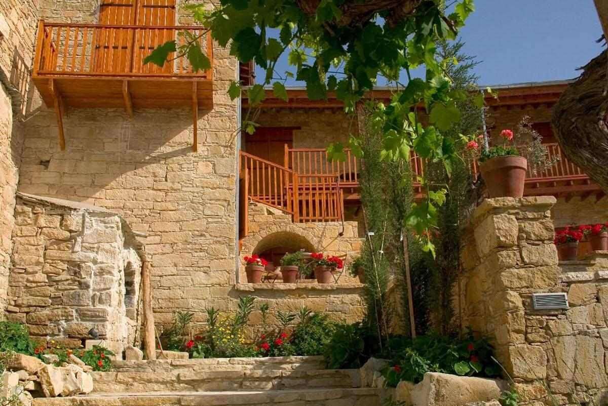 eveleos country house entrance