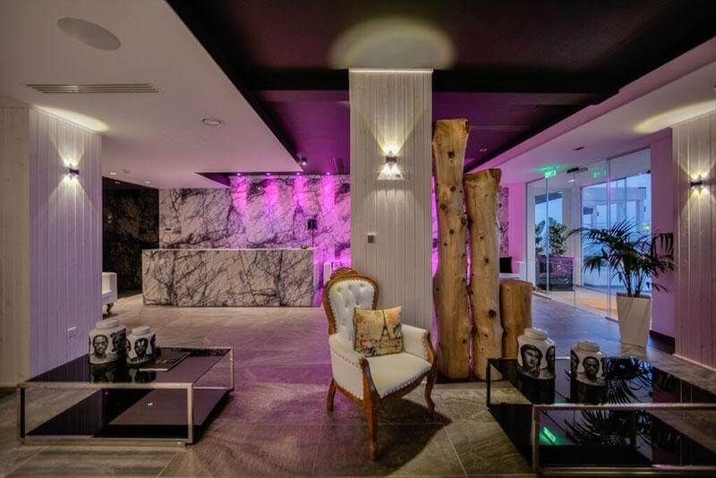 ciao stelio hotel lobby