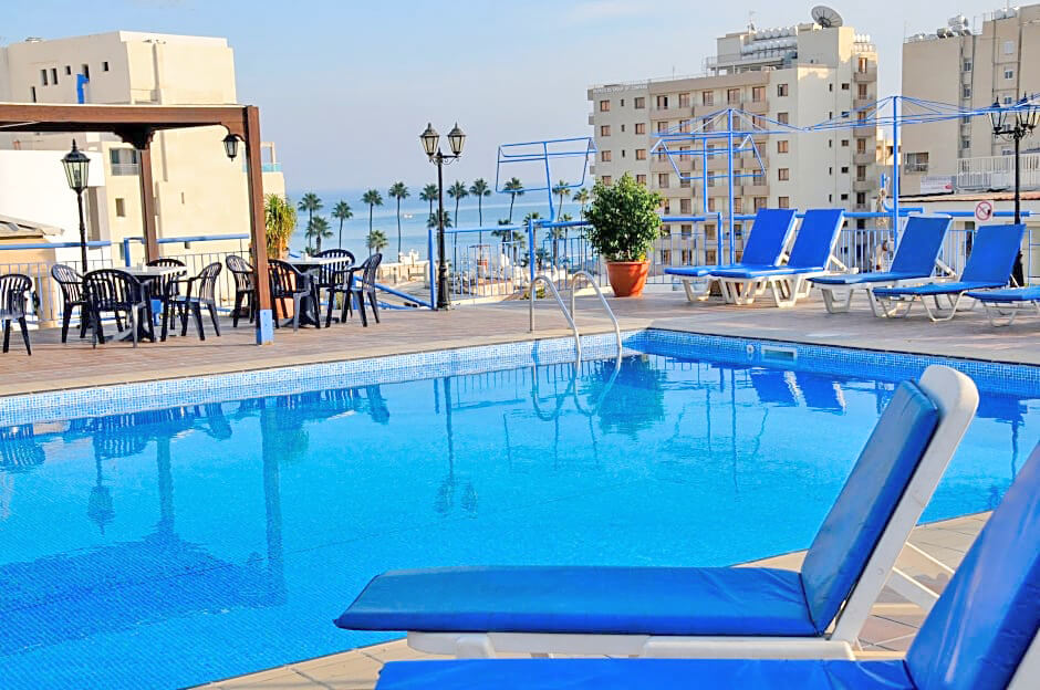 cheap resort hotels to Spend holiday with family