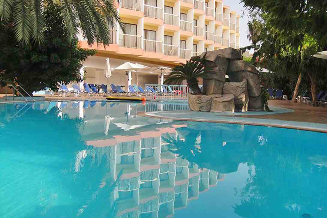 avlida hotel paphos