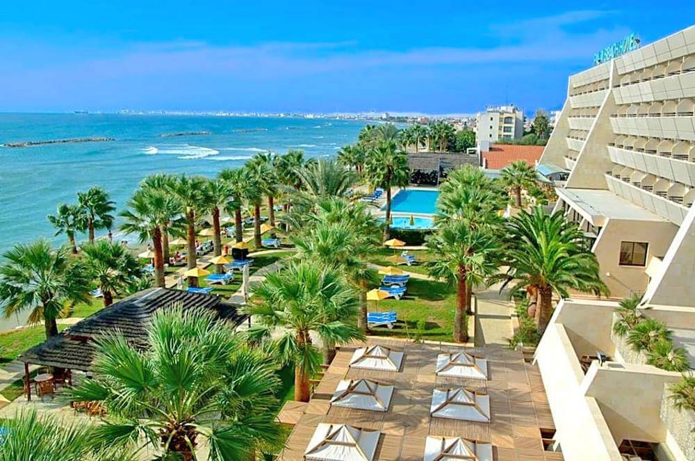 palm beach hotel and bungalows