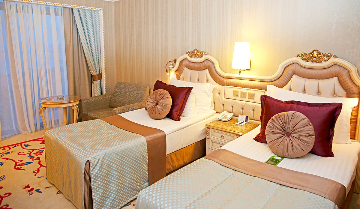42 merit crystal hotel twin room