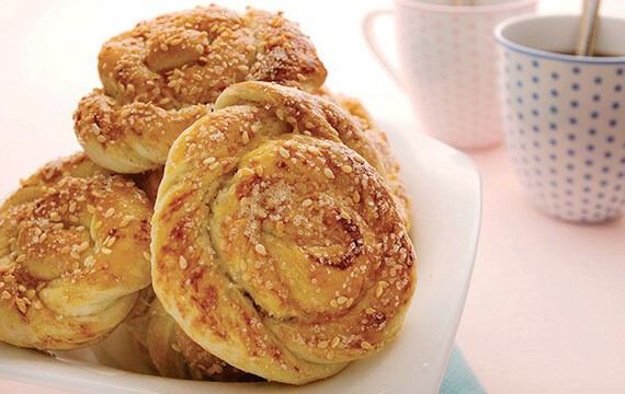 tahinli ekmek sweet roll cyprus