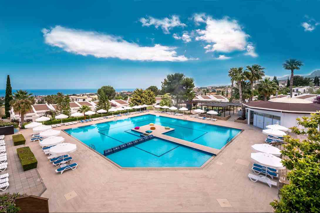 olive garden hotel pool