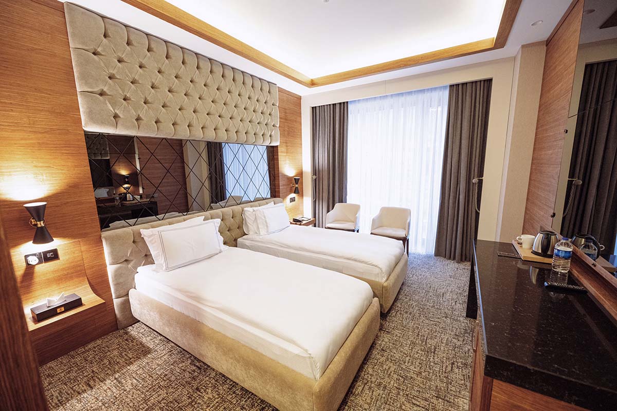 deluxe room twin bedroom