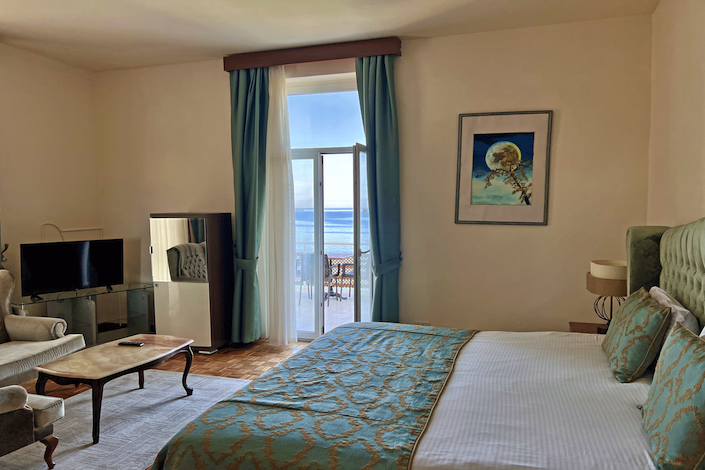 Dome Hotel Suite with Seaview, Kyrenia