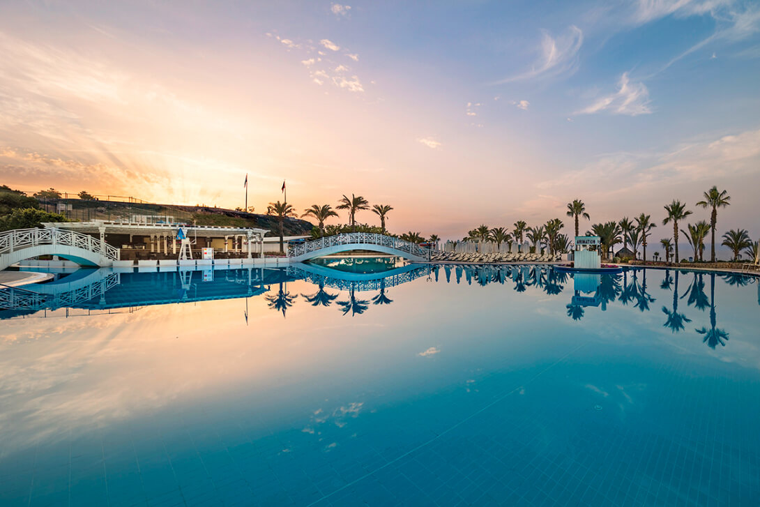 5* Acapulco Beach & Spa Resort, Kyrenia