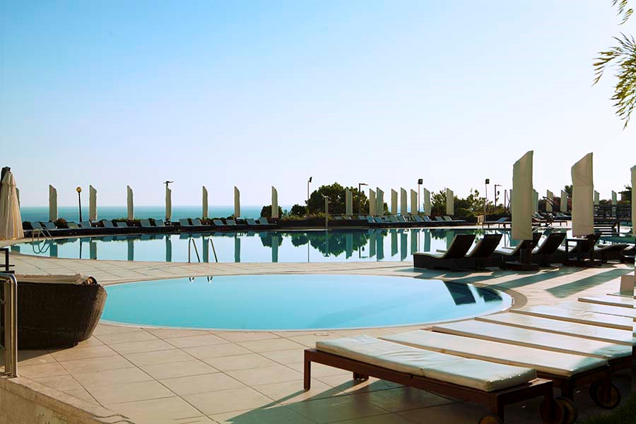 Endure a spacious sun terrace