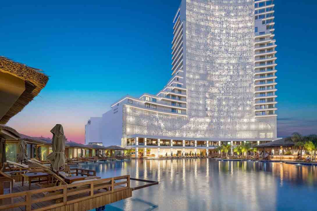 grand-sapphire-night-view-famagusta