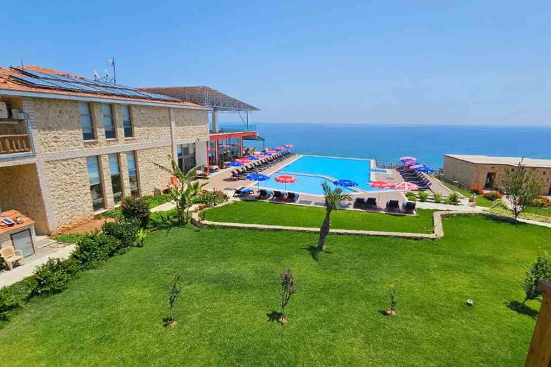 burhans hotel seaview bafra