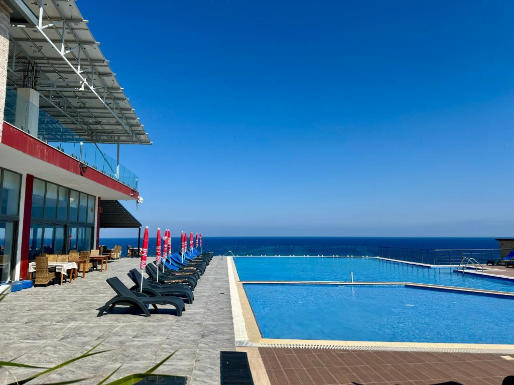burhans hotel outdoor pool bafra