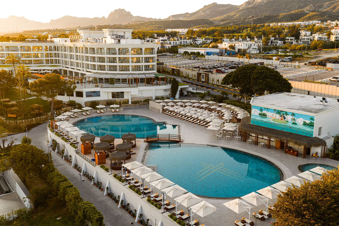 cheap resort hotels to Spend holiday with family