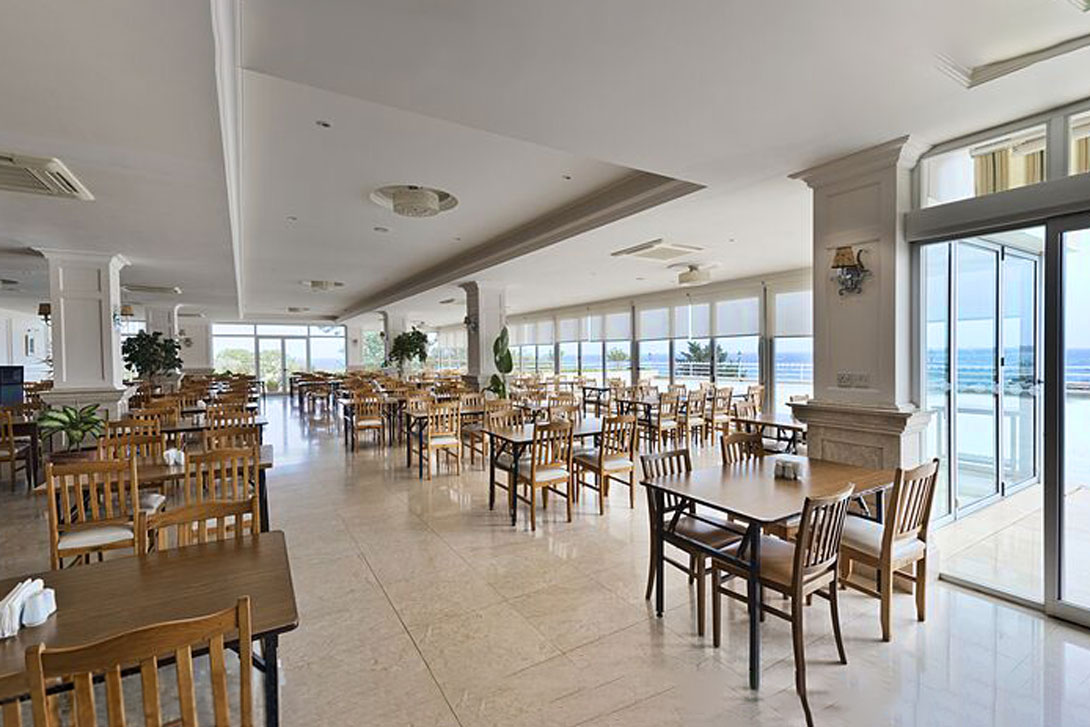 cheap resort hotels to Spend holiday with family