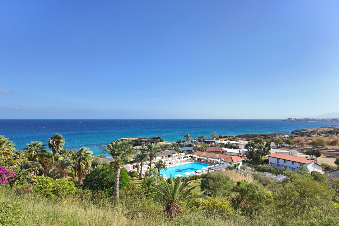 cheap resort hotels to Spend holiday with family