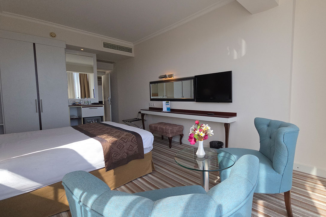 cheap resort hotels to Spend holiday with family