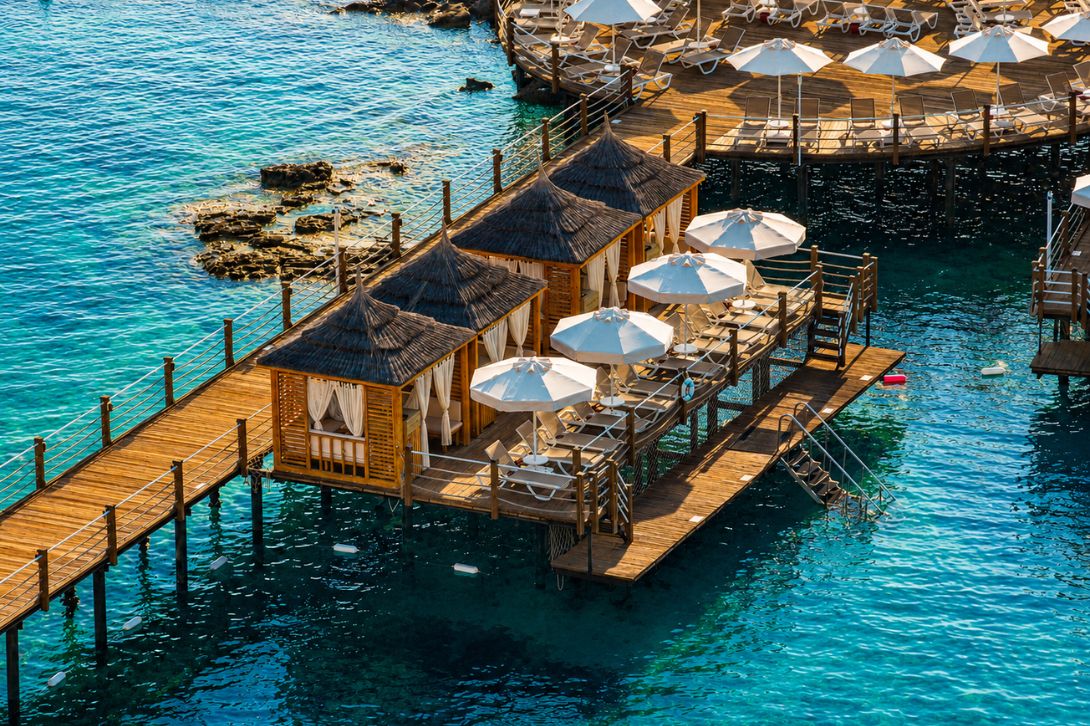 cheap resort hotels to Spend holiday with family