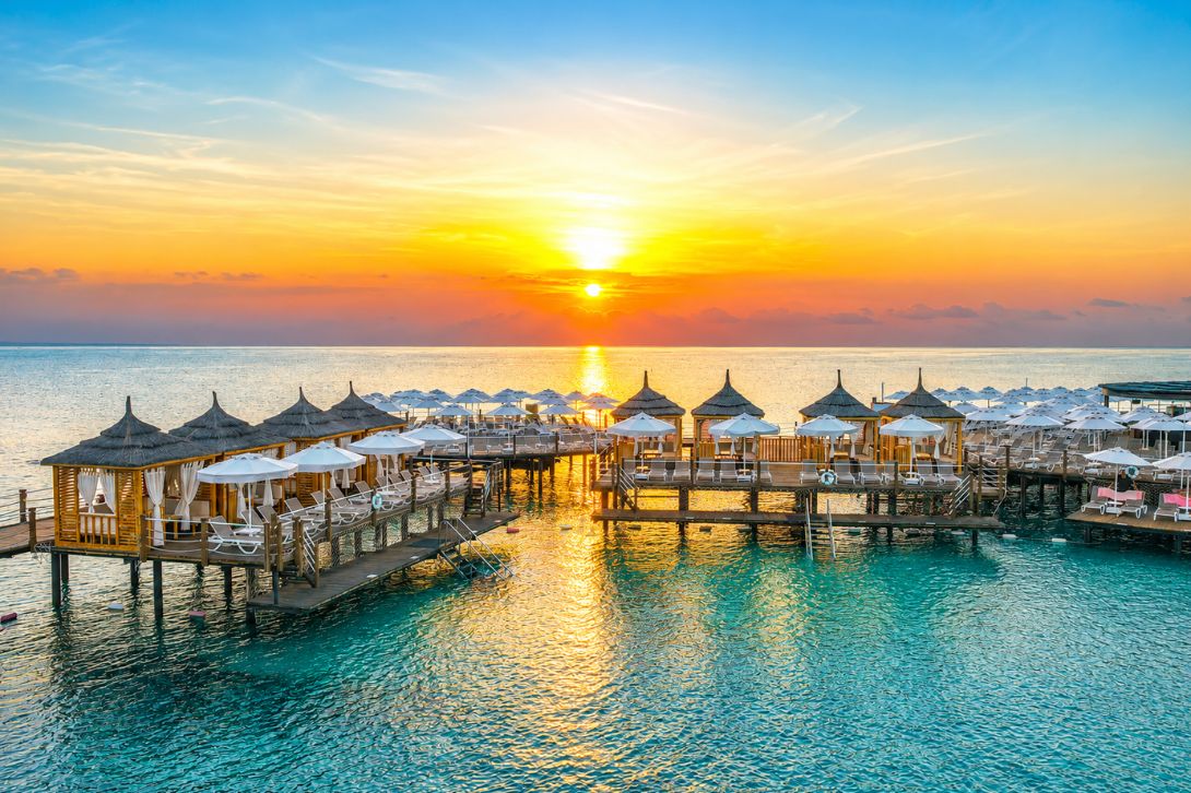 cheap resort hotels to Spend holiday with family