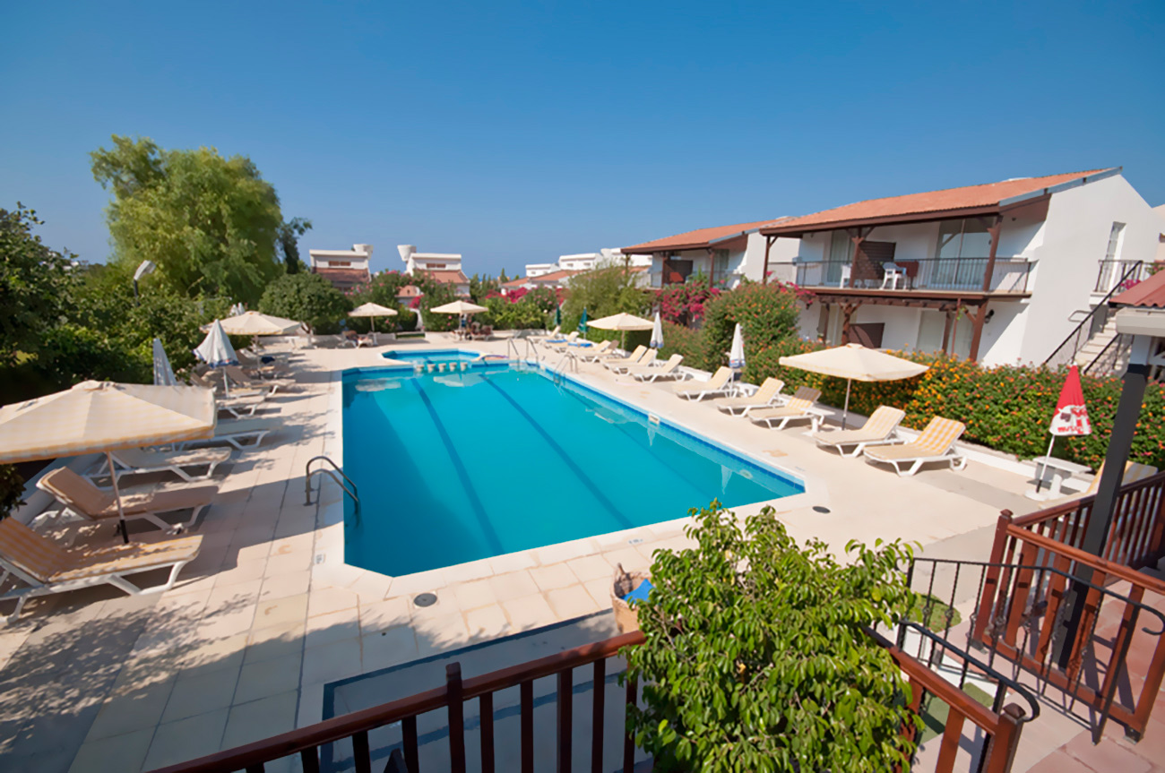 Enjoy a friendly pool bar!