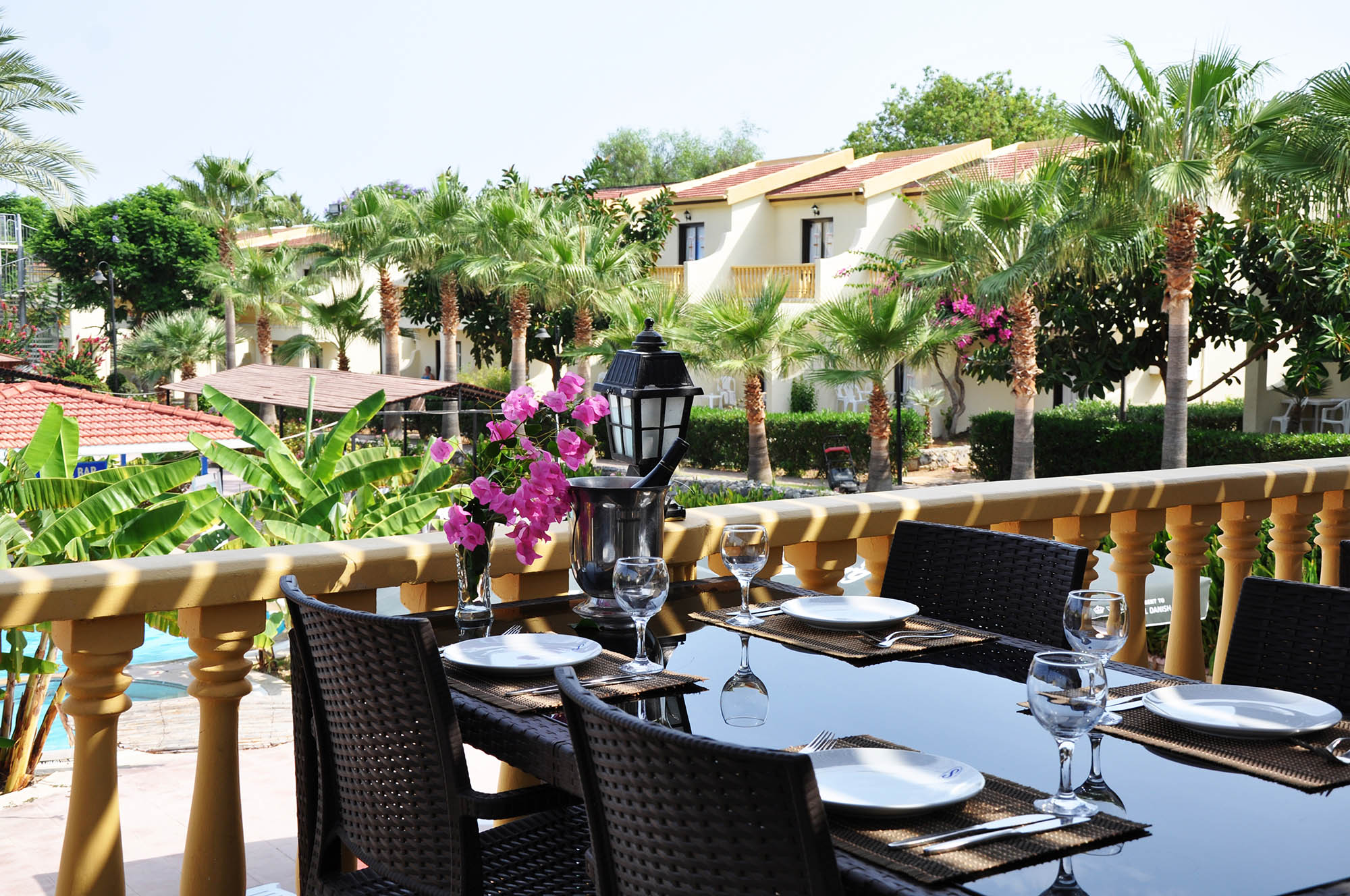 cheap resort hotels to Spend holiday with family
