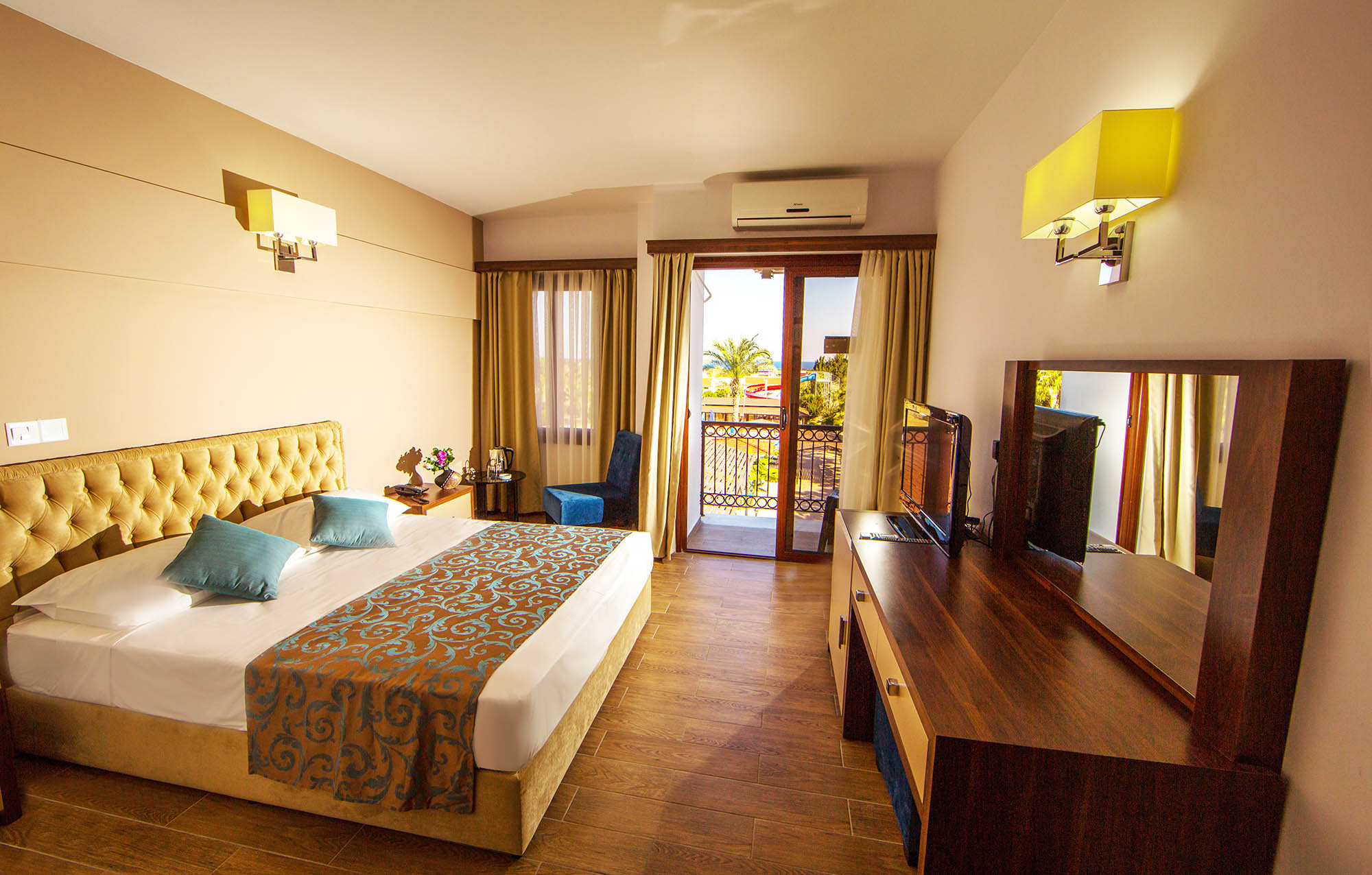 cheap resort hotels to Spend holiday with family