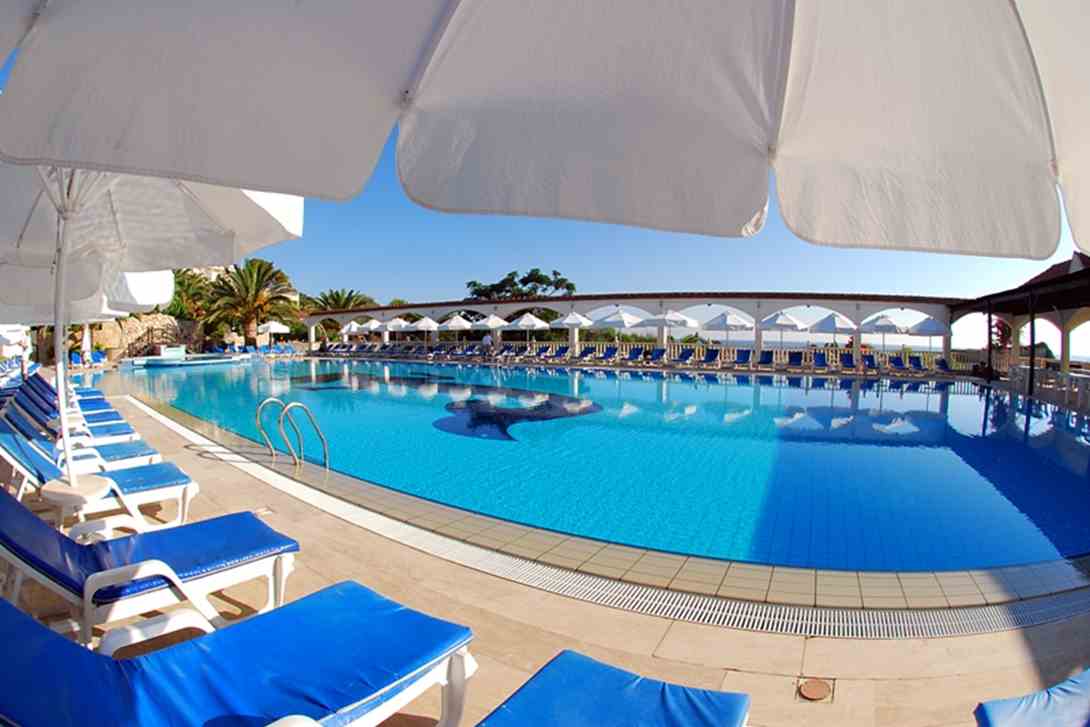 denizkizi hotel pool view