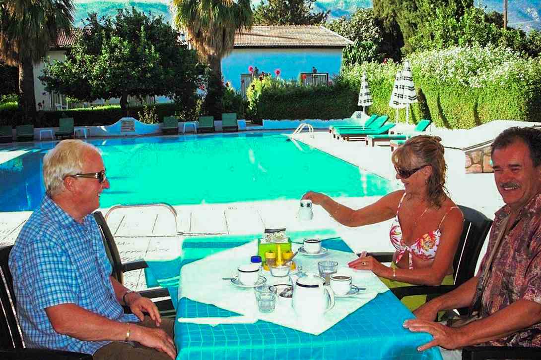 villa club pool tea time rentals