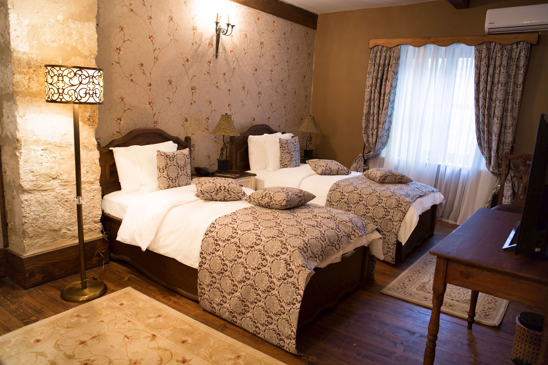 cheap resort hotels to Spend holiday with family