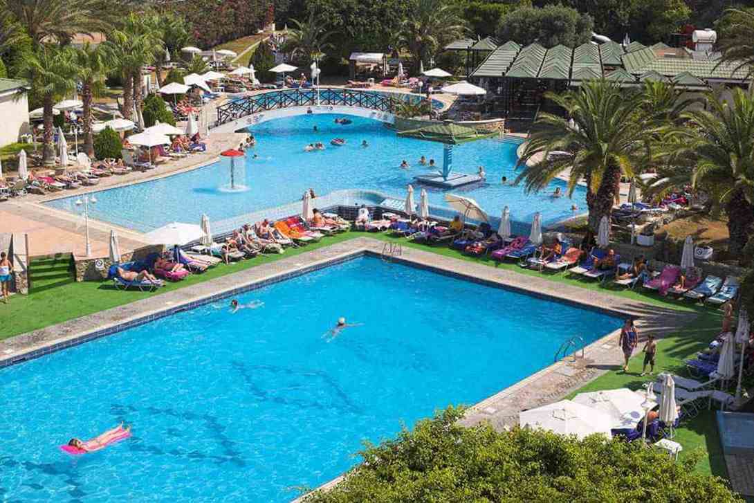 aloe hotel two swimming pools