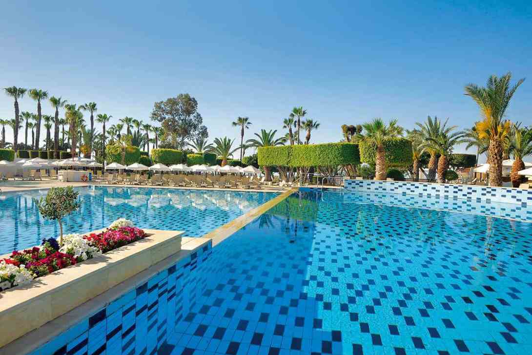 elias beach hotel pool area