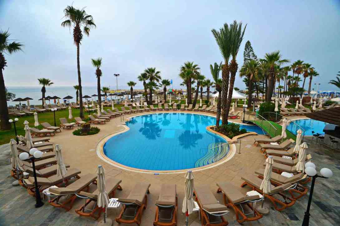 golden bay pool area