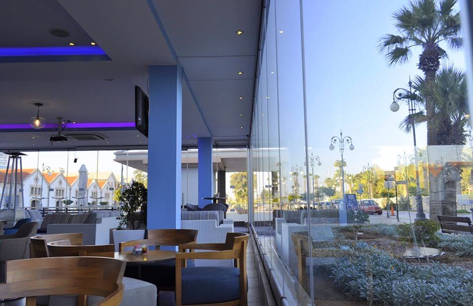 sun hall hotel cafe area