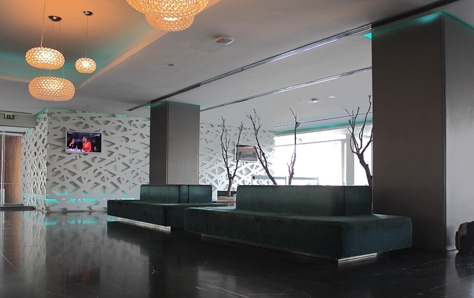 sun hall hotel reception