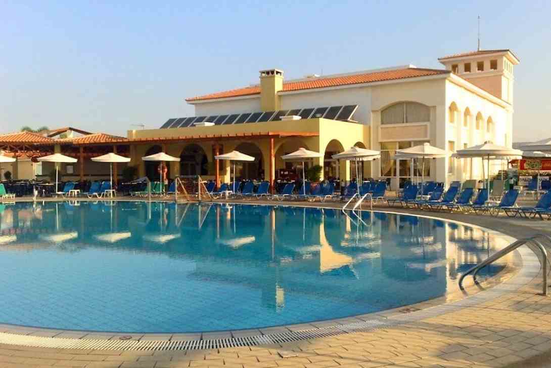 aktea beach hotel cyprus pool