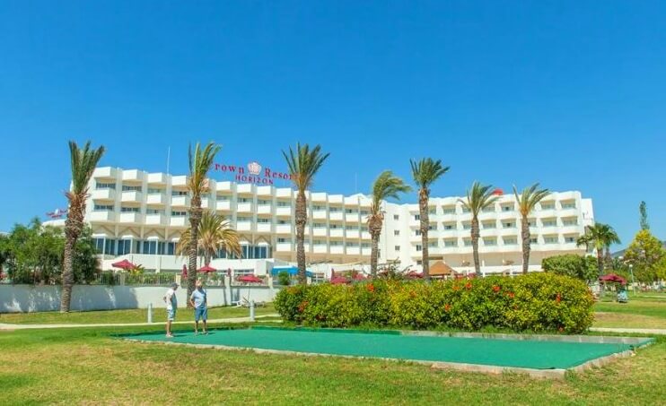 crown resort horizon gardens