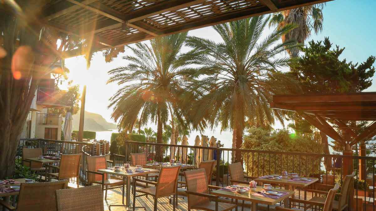 columbia beach resort open air restaurant