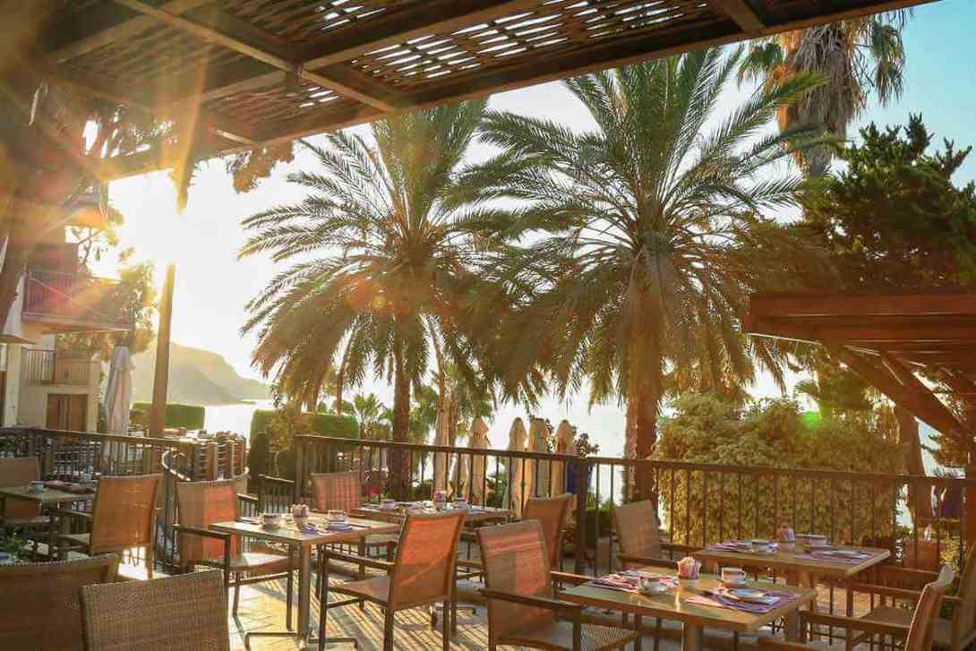 columbia beach resort open air restaurant