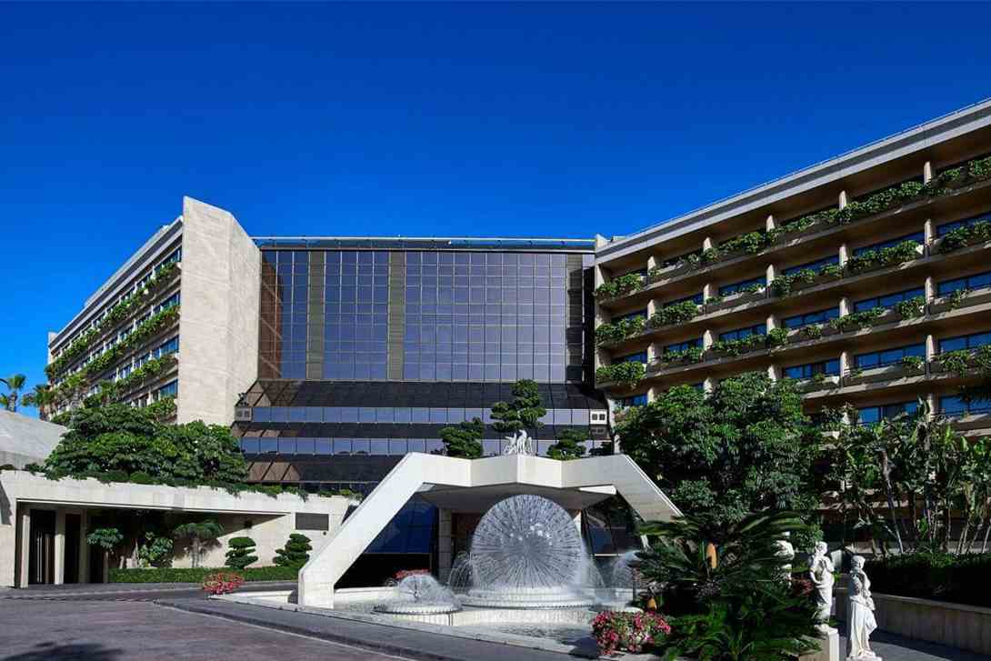 four seasons hotel front view