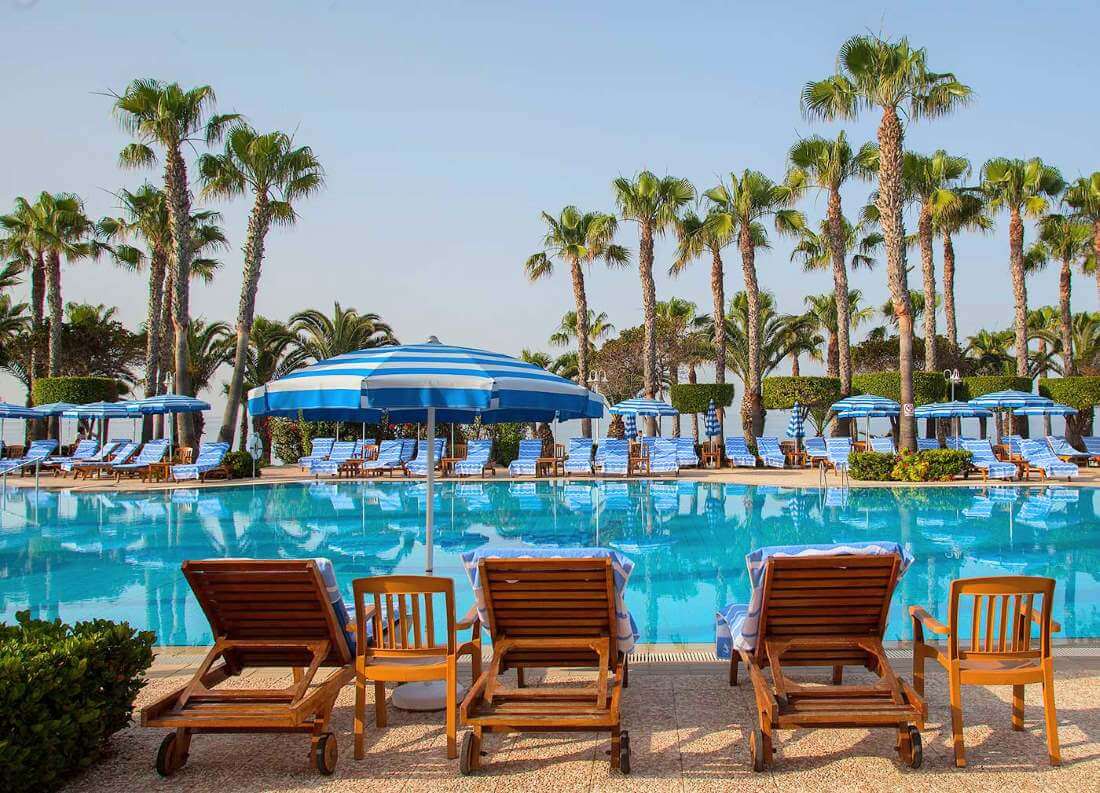grand resort pool terraces